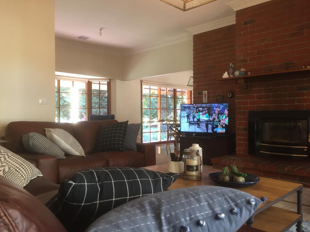 Helen'S Homestead Enfield Bagian luar foto