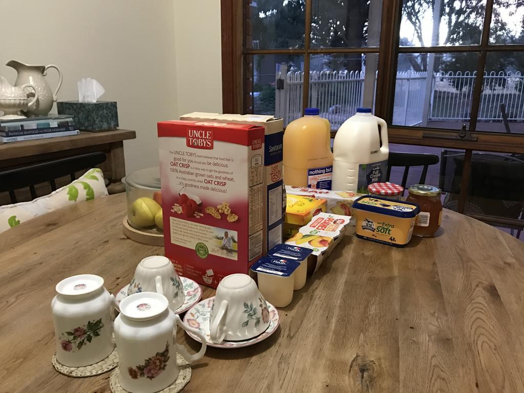 Helen'S Homestead Enfield Bagian luar foto