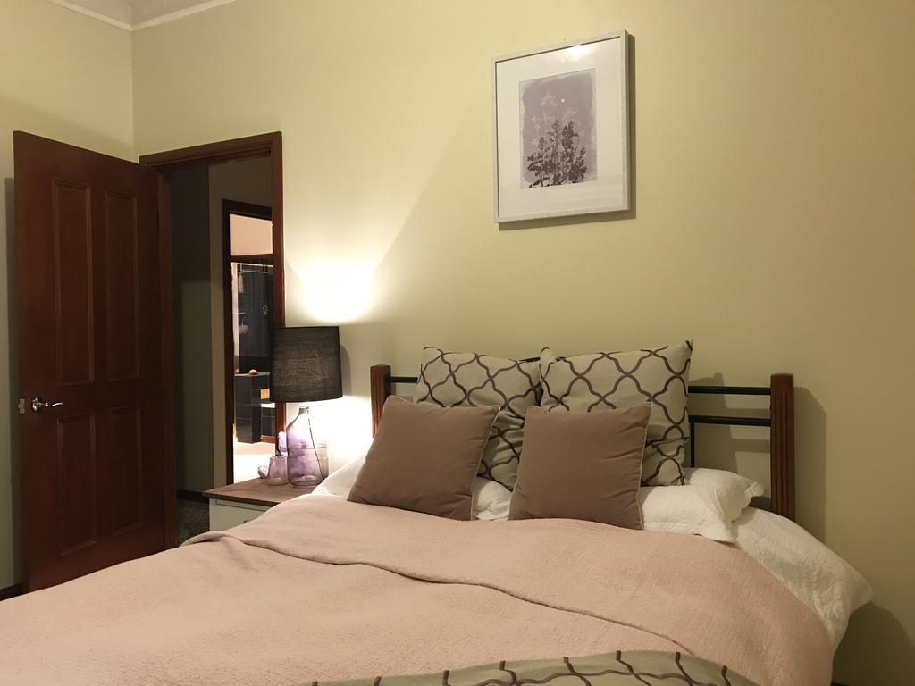 Helen'S Homestead Enfield Bagian luar foto